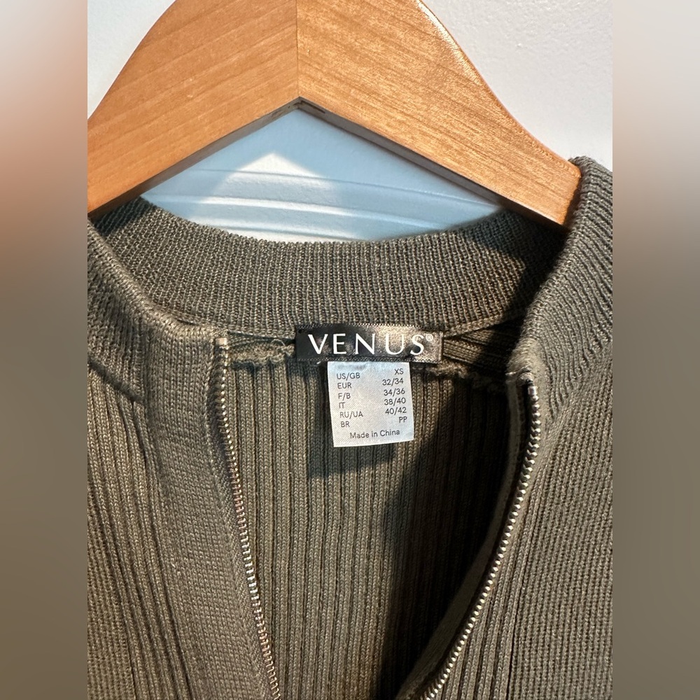 Venus olive green sweater dress XS - Picture 5 of 8